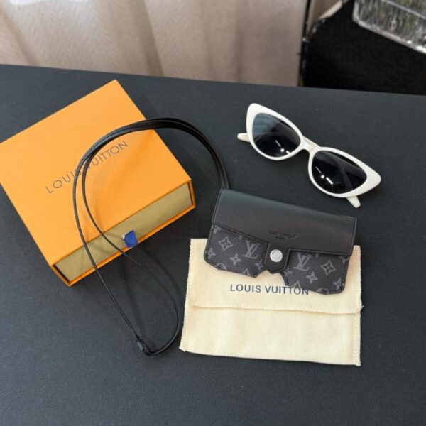 réplica,joyas,joyería,1:1,replica,fake,lujo,barato Nuevo bolso para gafas LOUIS VUITTON en 4 colores (U6SB4)