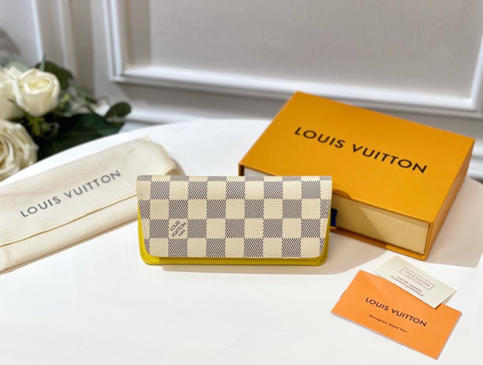 réplica,joyas,joyería,1:1,replica,fake,lujo,barato réplica,joyas,joyería,1:1,replica,fake,lujo,barato Estuche para gafas LOUIS VUITTON New WOODY código G10296 (R28S1)