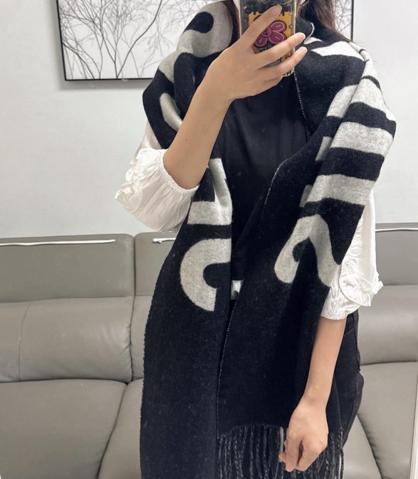 réplica,joyas,joyería,1:1,replica,fake,lujo,barato réplica,joyas,joyería,1:1,replica,fake,lujo,barato Bufanda reversible JACQUEMUS (7MY4K)