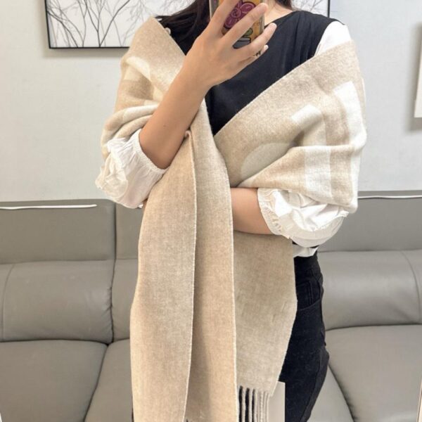 réplica,joyas,joyería,1:1,replica,fake,lujo,barato Bufanda reversible JACQUEMUS (EVG2T)