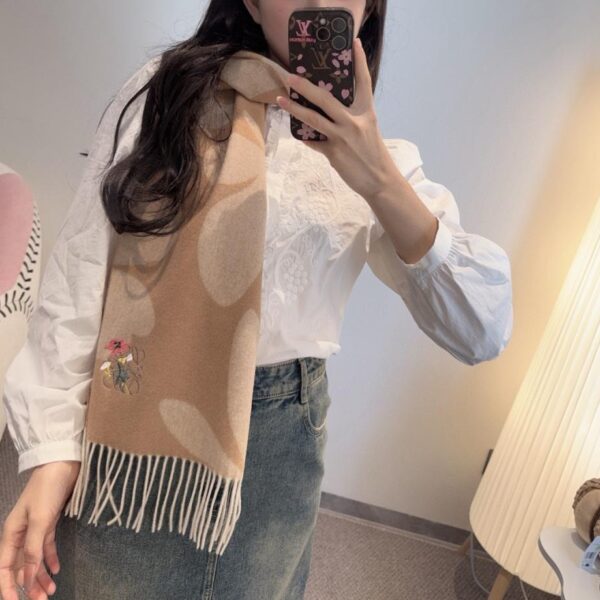 réplica,joyas,joyería,1:1,replica,fake,lujo,barato Bufanda reversible LOEWE, bufanda de doble cara de mezcla de lana y cachemir, jacquard de cobertura total, borde con borla Anagram (S1GX5)