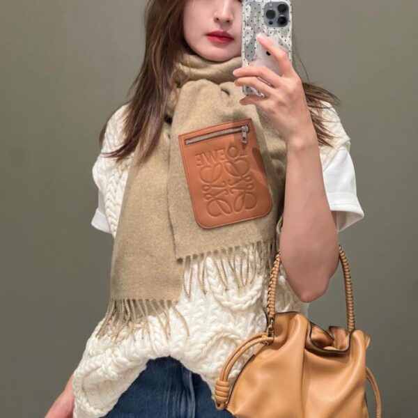 réplica,joyas,joyería,1:1,replica,fake,lujo,barato Pañuelo reversible suave de Loewe (813HQ)