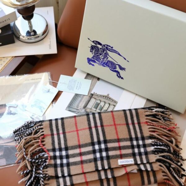 réplica,joyas,joyería,1:1,replica,fake,lujo,barato Bufanda de cachemir Burberry con borlas grandes (6MV71)
