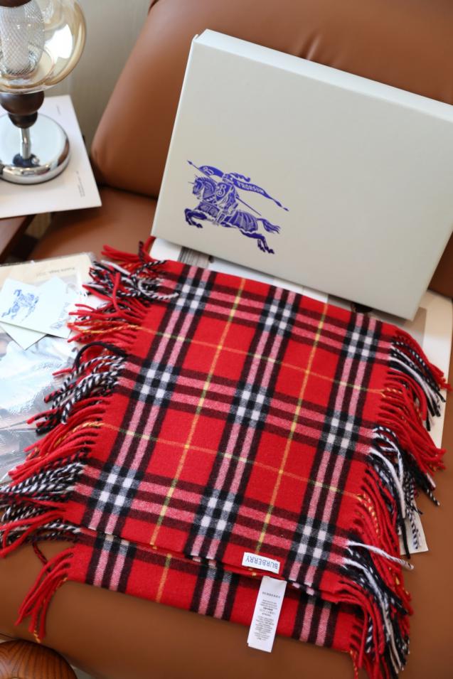réplica,joyas,joyería,1:1,replica,fake,lujo,barato réplica,joyas,joyería,1:1,replica,fake,lujo,barato Bufanda de cachemir Burberry con borlas grandes (ZQJ63)