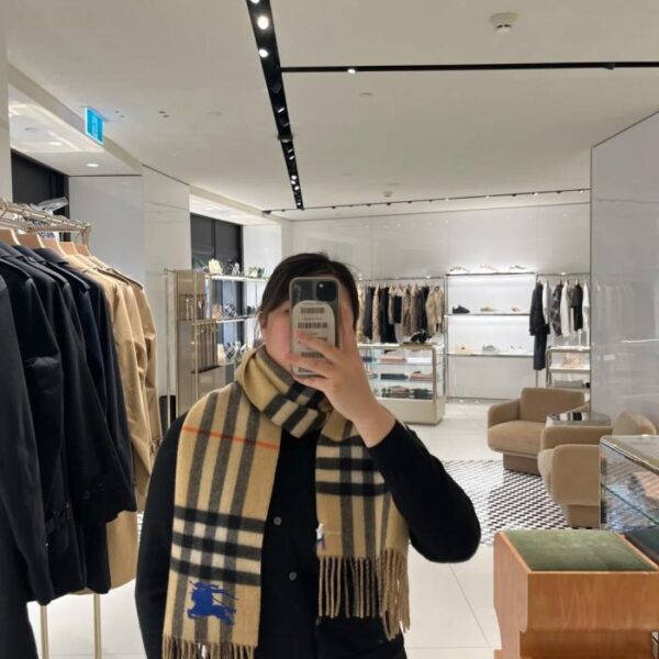 réplica,joyas,joyería,1:1,replica,fake,lujo,barato El último pañuelo de cachemir a cuadros de doble cara de Burberry con bordados, estampados y jacquard (NXID3)