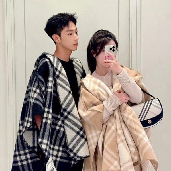 réplica,joyas,joyería,1:1,replica,fake,lujo,barato Capa/chal con capucha reversible de la pasarela de Burberry (4NBQ4)