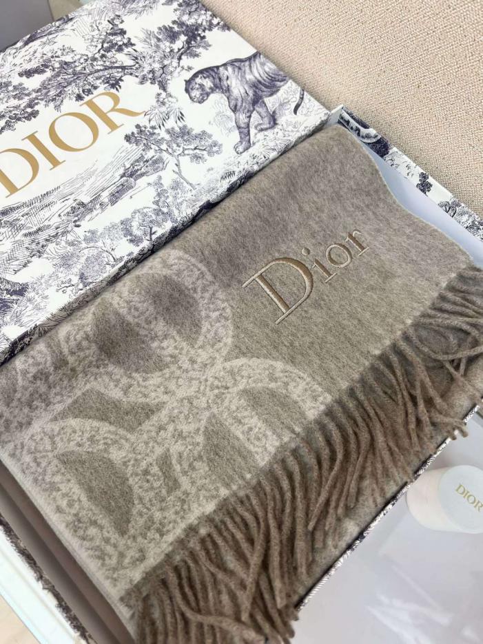 réplica,joyas,joyería,1:1,replica,fake,lujo,barato réplica,joyas,joyería,1:1,replica,fake,lujo,barato Pañuelo pequeño de cachemir de Dior (TIFF5)