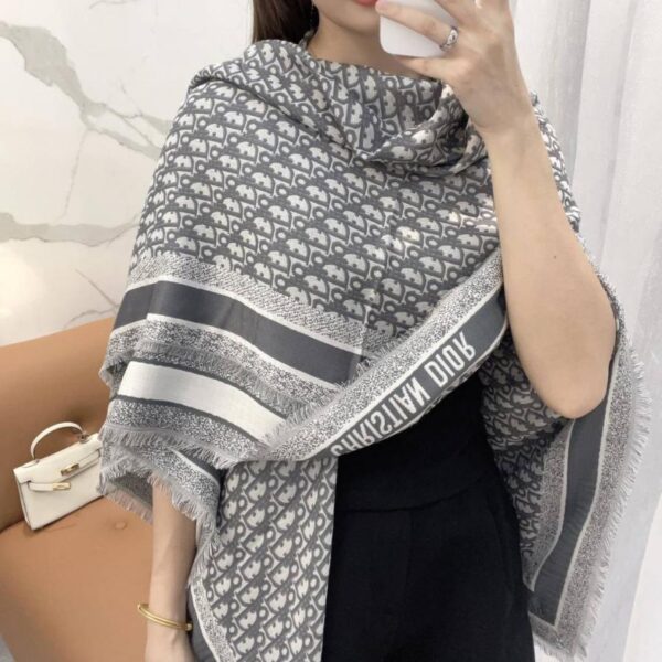 réplica,joyas,joyería,1:1,replica,fake,lujo,barato Chal Dior Cannage de jacquard gris (M1M2E)