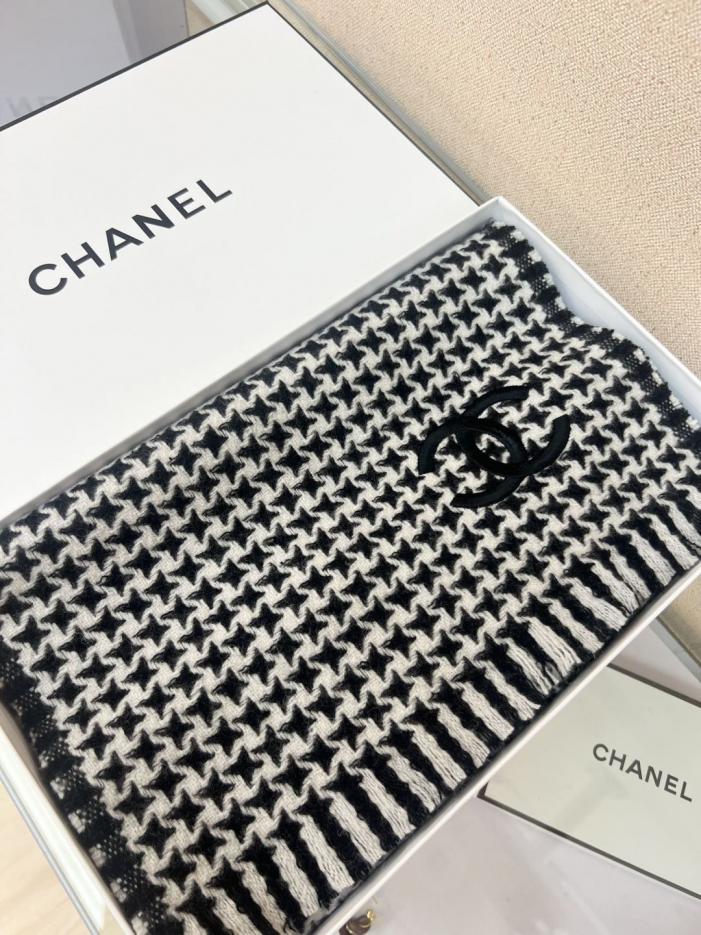 réplica,joyas,joyería,1:1,replica,fake,lujo,barato réplica,joyas,joyería,1:1,replica,fake,lujo,barato Bufanda de cachemir de punto con doble C de Chanel (HDZSY)