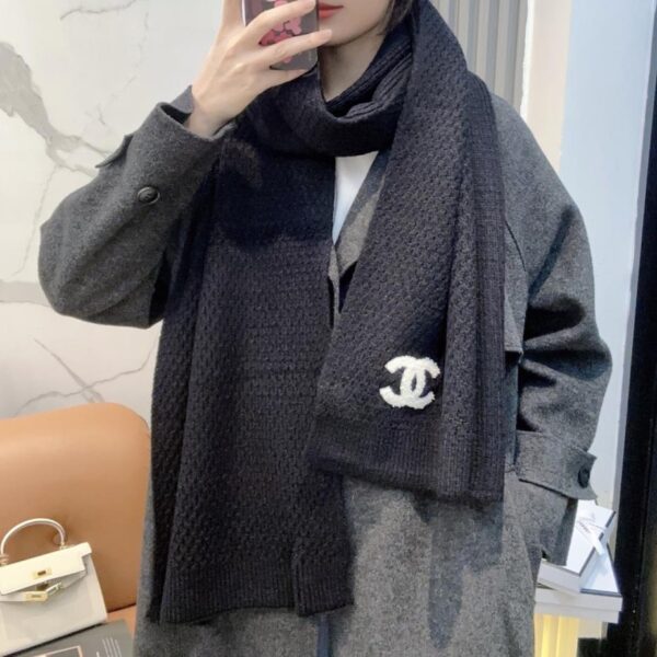 réplica,joyas,joyería,1:1,replica,fake,lujo,barato La última colección de pañuelos tejidos de CHANEL (H4DUG) ya está disponible en las boutiques.