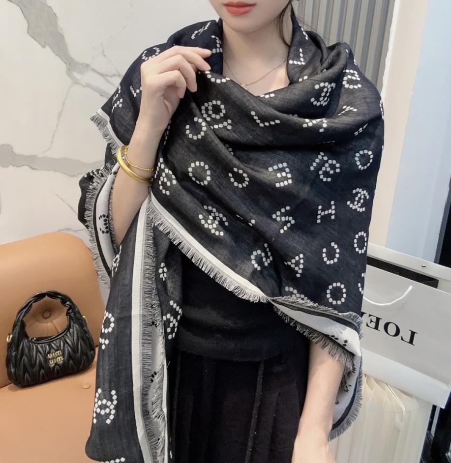 réplica,joyas,joyería,1:1,replica,fake,lujo,barato réplica,joyas,joyería,1:1,replica,fake,lujo,barato El último pañuelo de terciopelo de Chanel con el logo de perlas, la clásica camelia y el elegante estilo Coco (8SQ19)
