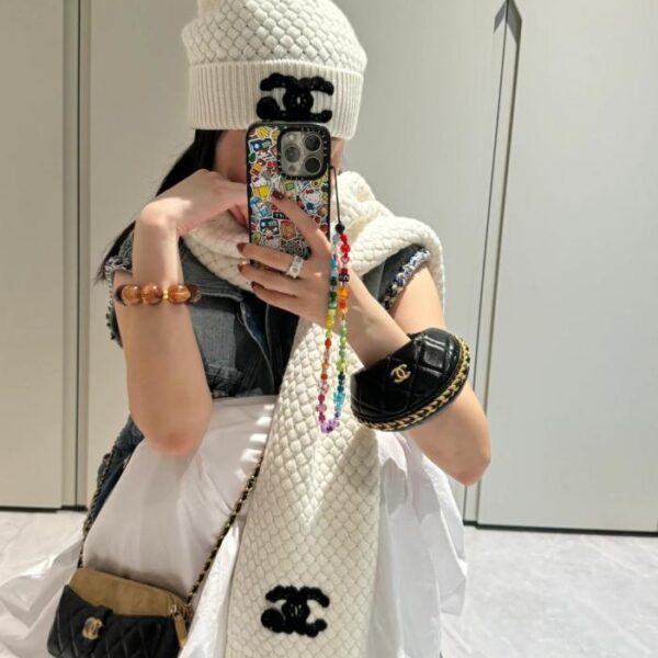 réplica,joyas,joyería,1:1,replica,fake,lujo,barato Conjunto de bufanda de cachemir acanalada con doble C tejida y textura de ganchillo de Chanel (4D4EB)