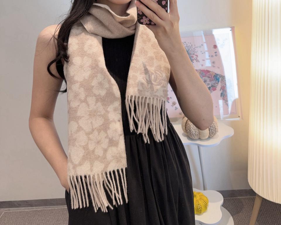 réplica,joyas,joyería,1:1,replica,fake,lujo,barato réplica,joyas,joyería,1:1,replica,fake,lujo,barato Bufanda CHANEL 100% cachemir premium con estampado de ondas de agua (AZLCL)