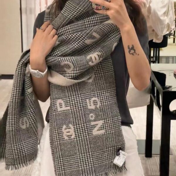 réplica,joyas,joyería,1:1,replica,fake,lujo,barato El nuevo pañuelo Coco Chanel de Chanel (71Q5Z)
