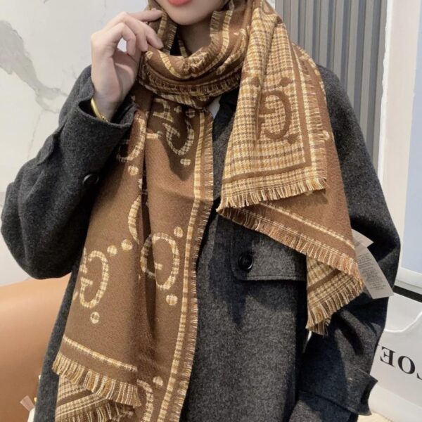 réplica,joyas,joyería,1:1,replica,fake,lujo,barato Bufanda larga de lana con el clásico estampado GG de GUCCI (3 EDHM)