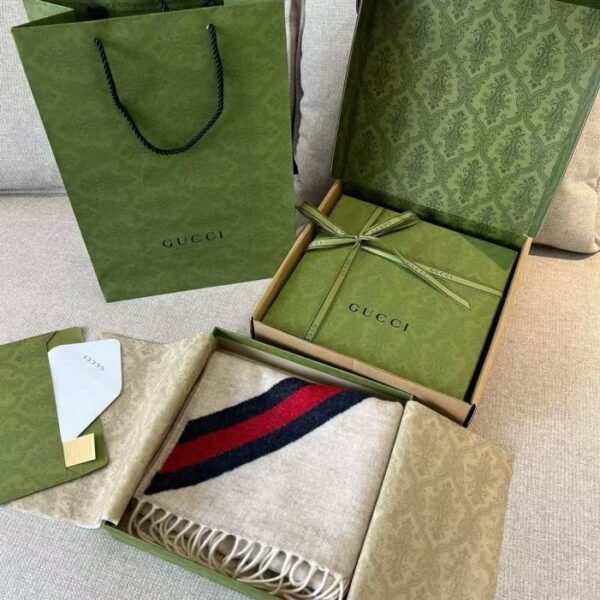 réplica,joyas,joyería,1:1,replica,fake,lujo,barato Nueva bufanda larga unisex de GUCCI, color blanco hueso, jacquard con doble G (3OQ75)