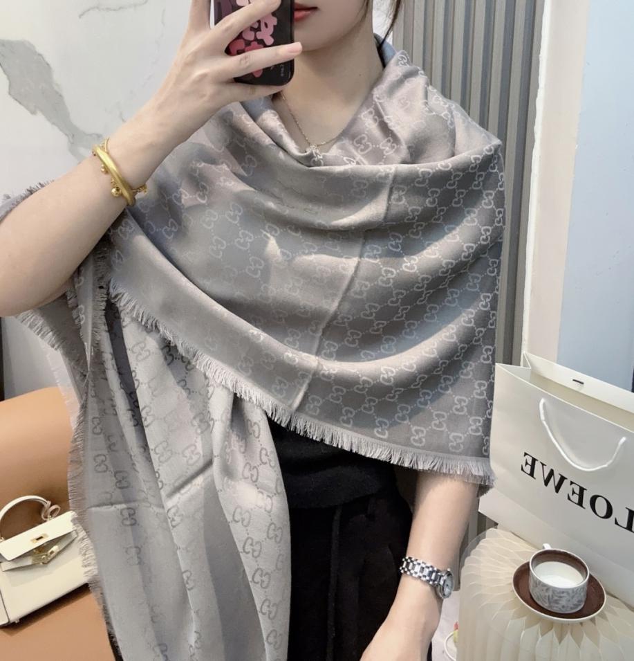 réplica,joyas,joyería,1:1,replica,fake,lujo,barato réplica,joyas,joyería,1:1,replica,fake,lujo,barato Pañuelo cuadrado Gucci (7HEO9)