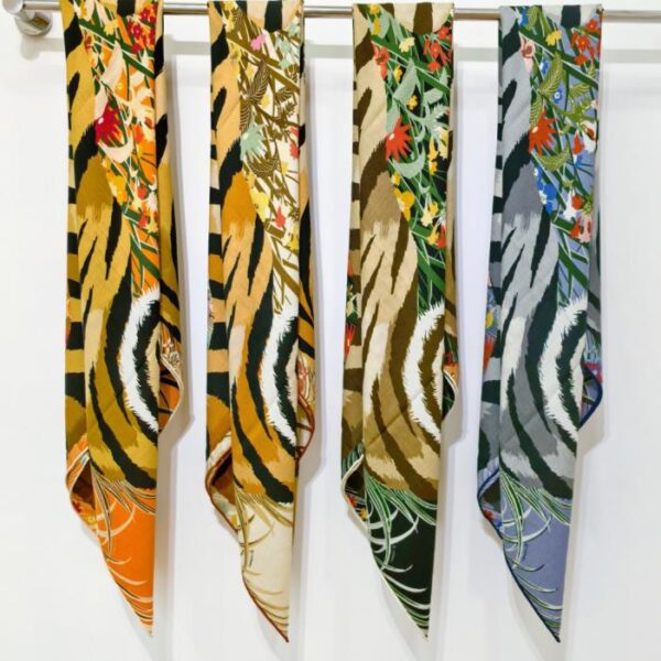 réplica,joyas,joyería,1:1,replica,fake,lujo,barato RHMS 80 Seda de cachemir de doble cara del mismo color Hermès «Poder del Tigre» (HQXXA)