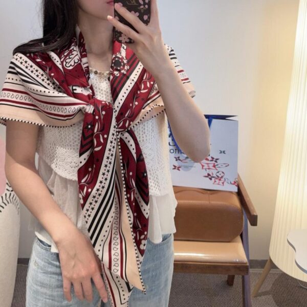 réplica,joyas,joyería,1:1,replica,fake,lujo,barato Pañuelo reversible de terciopelo con estampado del Festival de Amazon de Hermès (Z31M1)