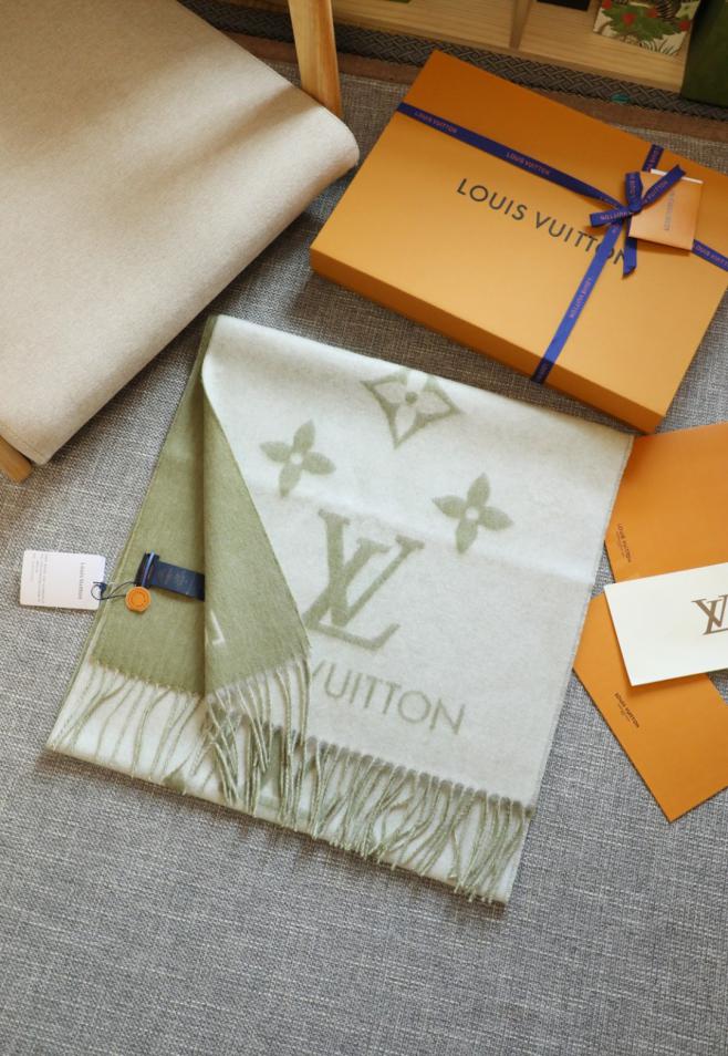 réplica,joyas,joyería,1:1,replica,fake,lujo,barato réplica,joyas,joyería,1:1,replica,fake,lujo,barato Confección original de LV, bufanda gruesa y cálida, con ribete de doble sobrehilado para evitar que se deshilache (S905N)