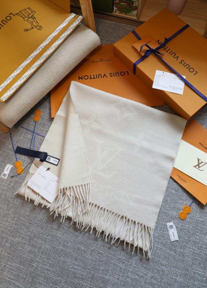 réplica,joyas,joyería,1:1,replica,fake,lujo,barato réplica,joyas,joyería,1:1,replica,fake,lujo,barato Confección original de LV, bufanda gruesa y cálida, costuras overlock de doble cara para evitar que se deshilache (BVSBK)