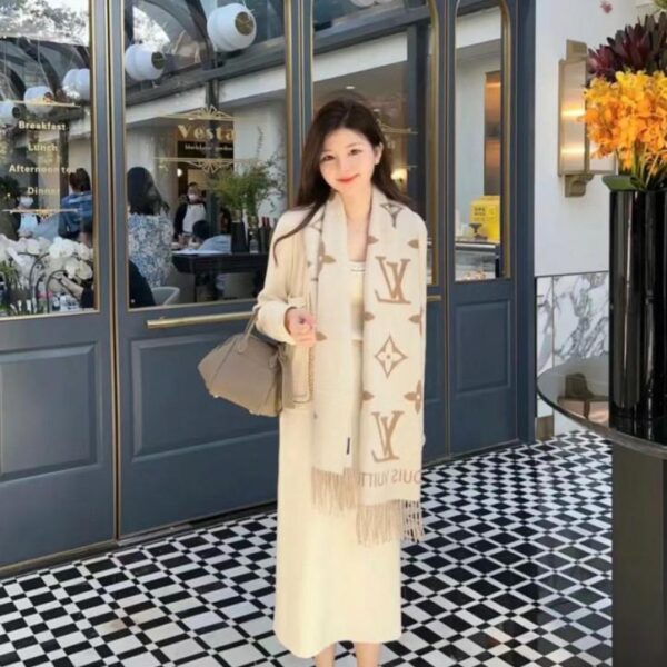 réplica,joyas,joyería,1:1,replica,fake,lujo,barato Pañuelo Louis Vuitton Classic Milk Tea Color (D37B4)