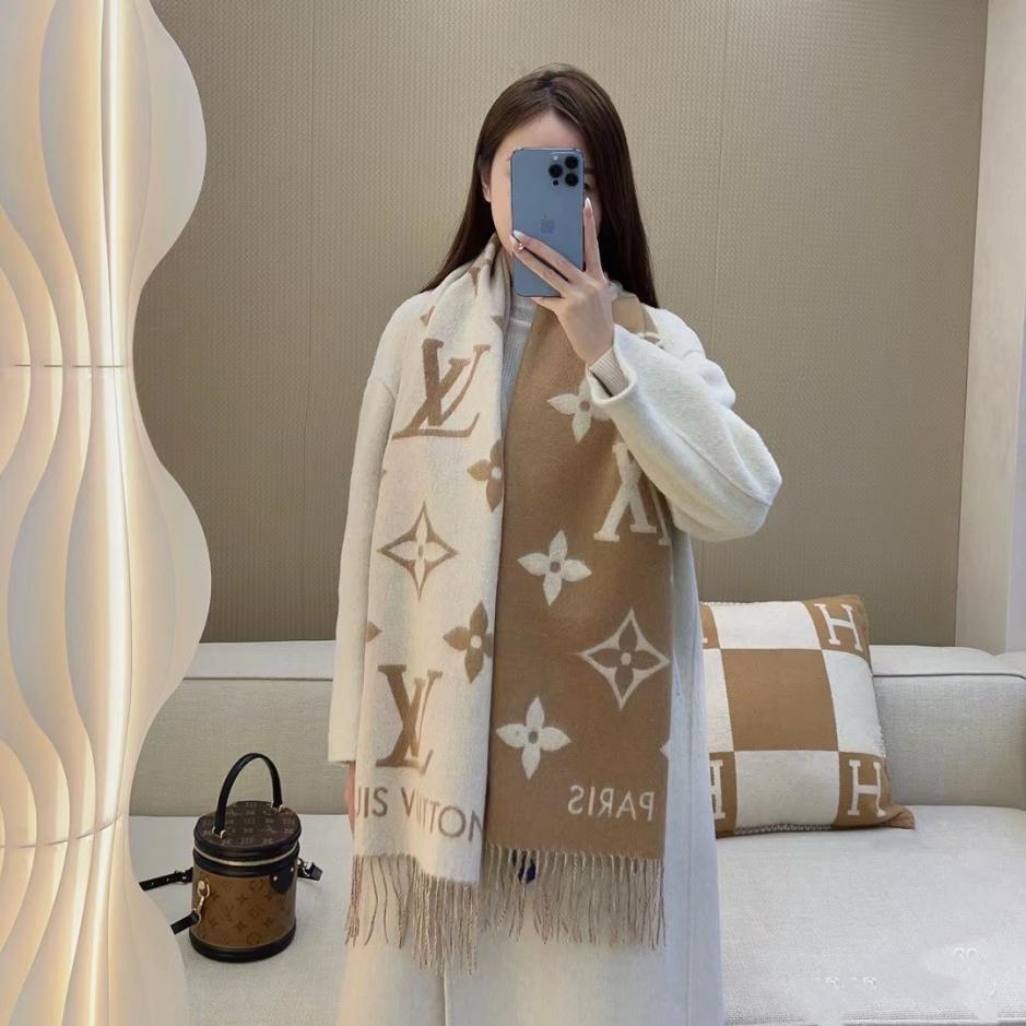 réplica,joyas,joyería,1:1,replica,fake,lujo,barato réplica,joyas,joyería,1:1,replica,fake,lujo,barato Pañuelo Louis Vuitton Classic New Milk Tea Color (O1VS2)
