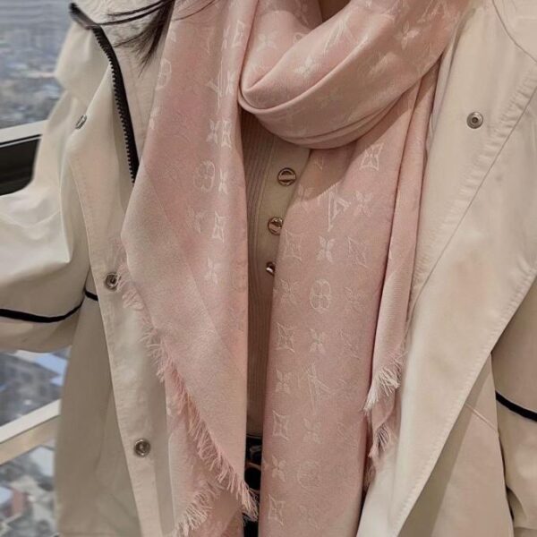 réplica,joyas,joyería,1:1,replica,fake,lujo,barato Diseño clásico de Louis Vuitton en plata rosa con sutil patrón Monogram jacquard (V8BWH)