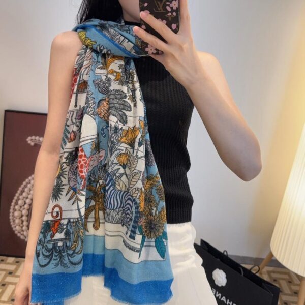 réplica,joyas,joyería,1:1,replica,fake,lujo,barato Bufanda larga de cachemir con hilo de plata de Louis Vuitton, mismo estilo que en las boutiques, patrón Monogram clásico (1HXXQ)