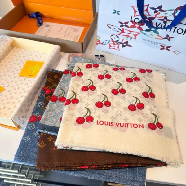 réplica,joyas,joyería,1:1,replica,fake,lujo,barato Pañuelo LV × TM Monogram Cerise, Louis Vuitton x Takashi Murakami Serie Reissue Patrón Monogram (H0K32)