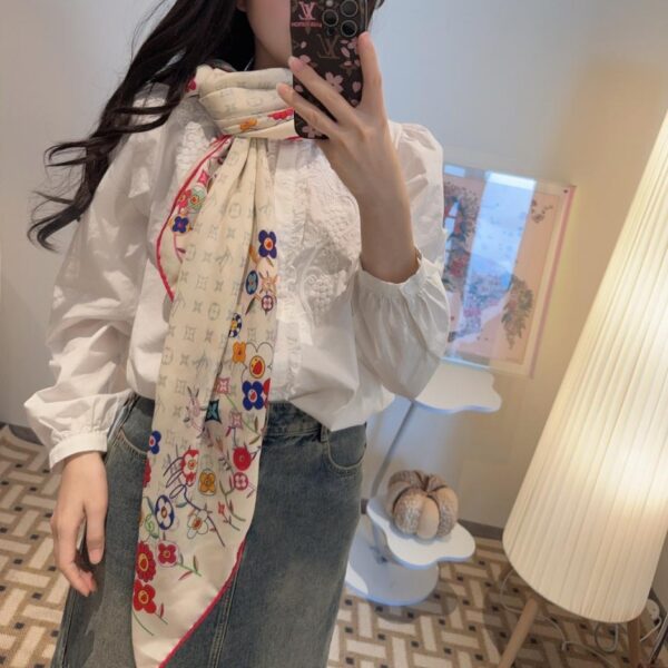 réplica,joyas,joyería,1:1,replica,fake,lujo,barato [Mismo color a doble cara] Pañuelo cuadrado de terciopelo Lv de 140 cm (K7DRN)