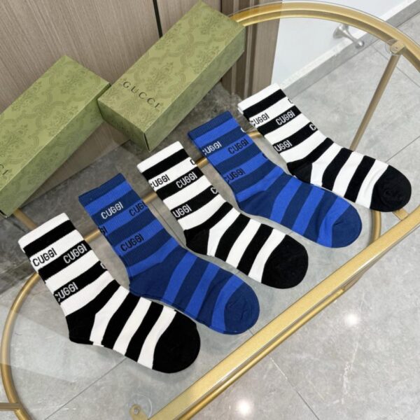 réplica,joyas,joyería,1:1,replica,fake,lujo,barato [Una caja contiene cinco pares] Calcetines perfumados Gucci New Arrival, calcetines con logotipo auténtico, puro algodón (66C06)