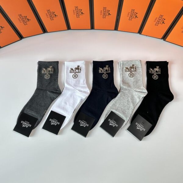 réplica,joyas,joyería,1:1,replica,fake,lujo,barato Nuevos calcetines de media caña de Hermes, cinco pares por caja (18DR1)