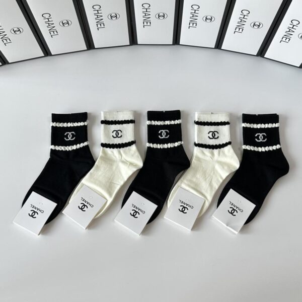 réplica,joyas,joyería,1:1,replica,fake,lujo,barato Los nuevos calcetines de media caña de Chanel, cinco pares por caja (E6AGQ)