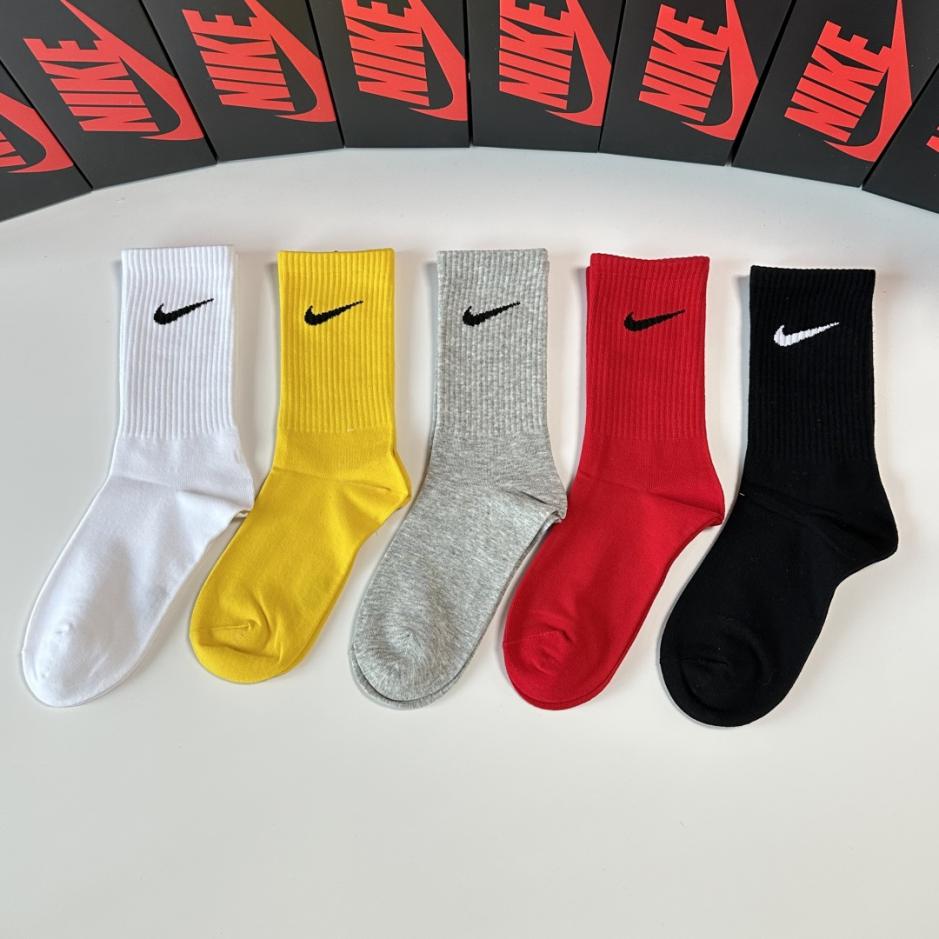 réplica,joyas,joyería,1:1,replica,fake,lujo,barato réplica,joyas,joyería,1:1,replica,fake,lujo,barato Nuevos calcetines de media caña de NIKE, cinco pares por caja (BJX0M)