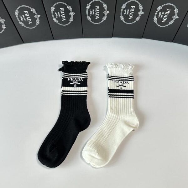 réplica,joyas,joyería,1:1,replica,fake,lujo,barato PRADA Nuevos calcetines de cachemir a rayas, dos pares por caja (HUSI8)