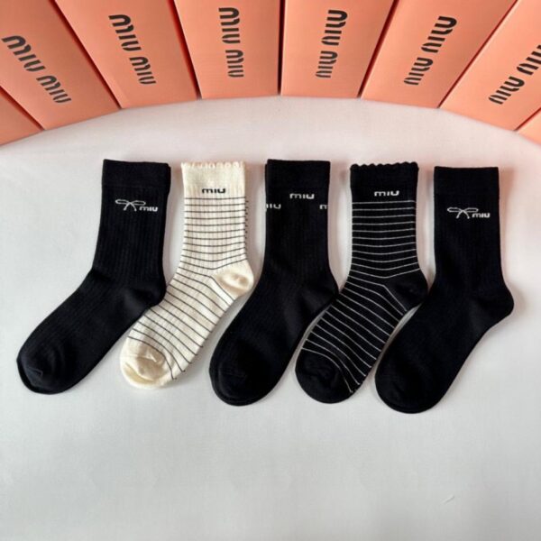 réplica,joyas,joyería,1:1,replica,fake,lujo,barato Calcetines MiuMiu New Cashmere de media caña, 5 pares por caja (ADXW0)