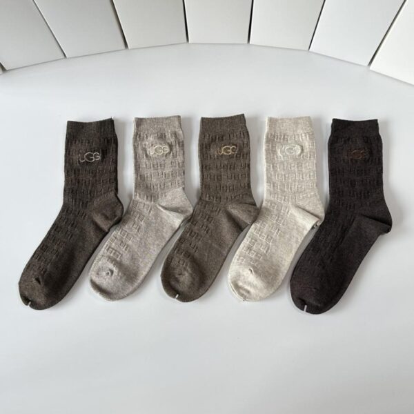 réplica,joyas,joyería,1:1,replica,fake,lujo,barato Calcetines UGG de cachemir bordados de media caña, 5 pares por caja (TL0G4)