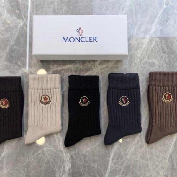 réplica,joyas,joyería,1:1,replica,fake,lujo,barato Los nuevos calcetines de media caña bordados de cachemir de MONCLER, cinco pares por caja (Z0O18)