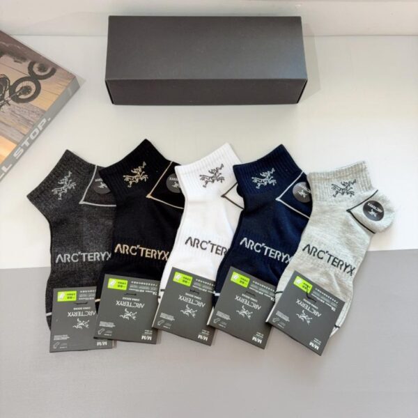 réplica,joyas,joyería,1:1,replica,fake,lujo,barato (5 pares por caja) Calcetines clásicos Chanel de media caña, algodón puro de alta calidad, material suave (US3TO)