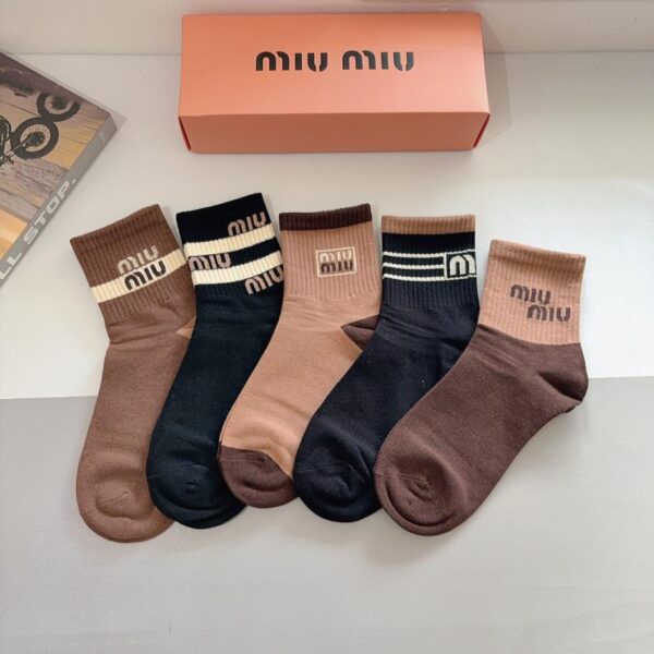réplica,joyas,joyería,1:1,replica,fake,lujo,barato (5 pares por caja) MIUMIU Calcetines de media caña para hombre, tejido de puro algodón (L7RI4)