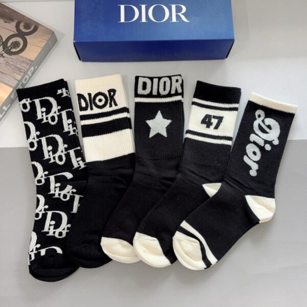 réplica,joyas,joyería,1:1,replica,fake,lujo,barato (5 pares por caja) ¡Nuevos calcetines altos de canalé con estampado de letras de Dior! El mismo diseño de letras que en las boutiques (FDUFI)