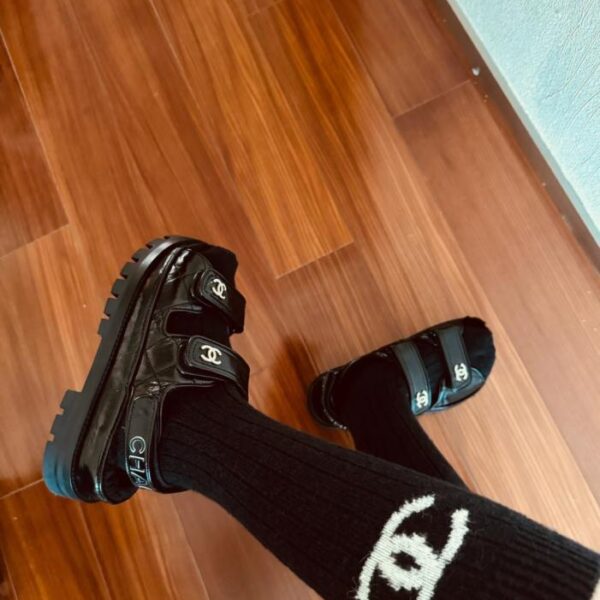 réplica,joyas,joyería,1:1,replica,fake,lujo,barato 【Un par por caja】 Calcetines altos hasta la rodilla con el clásico logo de Gucci, calcetines de media caña, tejido de punto de doble aguja (XKX9J)