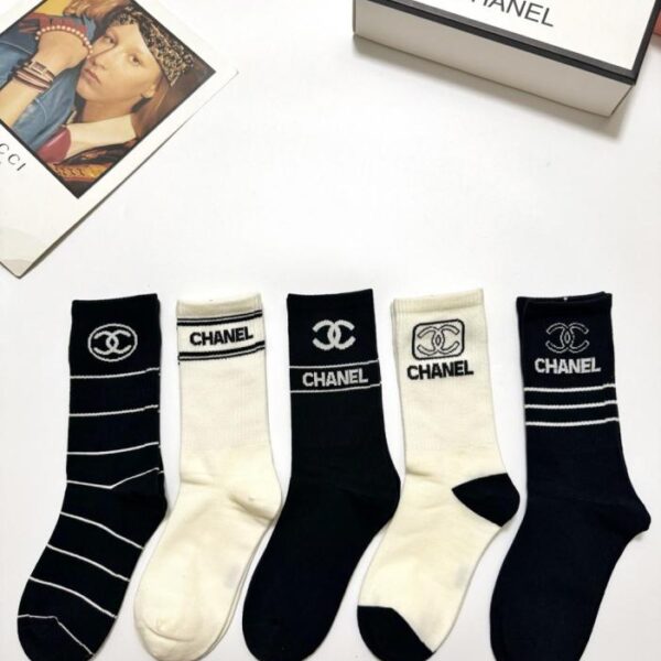réplica,joyas,joyería,1:1,replica,fake,lujo,barato [5 pares por caja] Calcetines altos hasta la rodilla con el clásico logotipo de Nike, tejido de puro algodón (VO8V0)