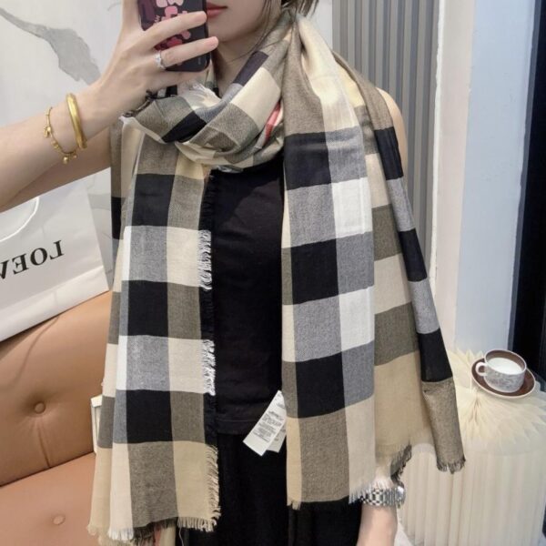 réplica,joyas,joyería,1:1,replica,fake,lujo,barato Bufanda Burberry de cachemir escocés premium (QFMSM)