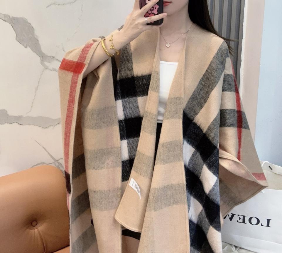réplica,joyas,joyería,1:1,replica,fake,lujo,barato réplica,joyas,joyería,1:1,replica,fake,lujo,barato Capa reversible Burberry (GM93Y)
