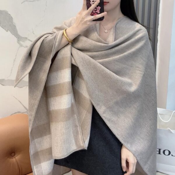 réplica,joyas,joyería,1:1,replica,fake,lujo,barato Capa reversible Burberry (SXTH2)