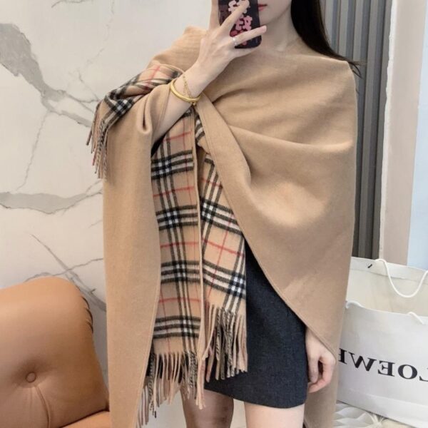 réplica,joyas,joyería,1:1,replica,fake,lujo,barato Capa reversible Burberry (SXTH2)