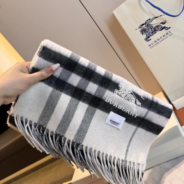 réplica,joyas,joyería,1:1,replica,fake,lujo,barato Bufanda larga de cachemir con estampado clásico de cuadros Burberry (N6YWM)