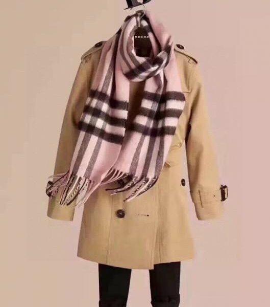 réplica,joyas,joyería,1:1,replica,fake,lujo,barato Bufanda infantil Burberry (S6VYS) – Versión para padres e hijos
